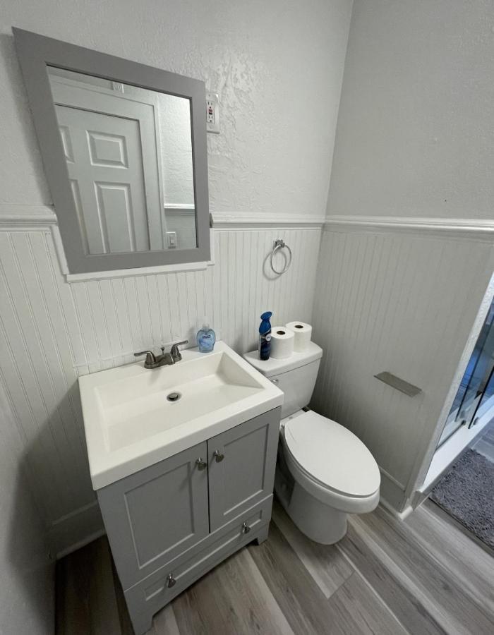The Blue Wave Unit B Apartment St. Petersburg